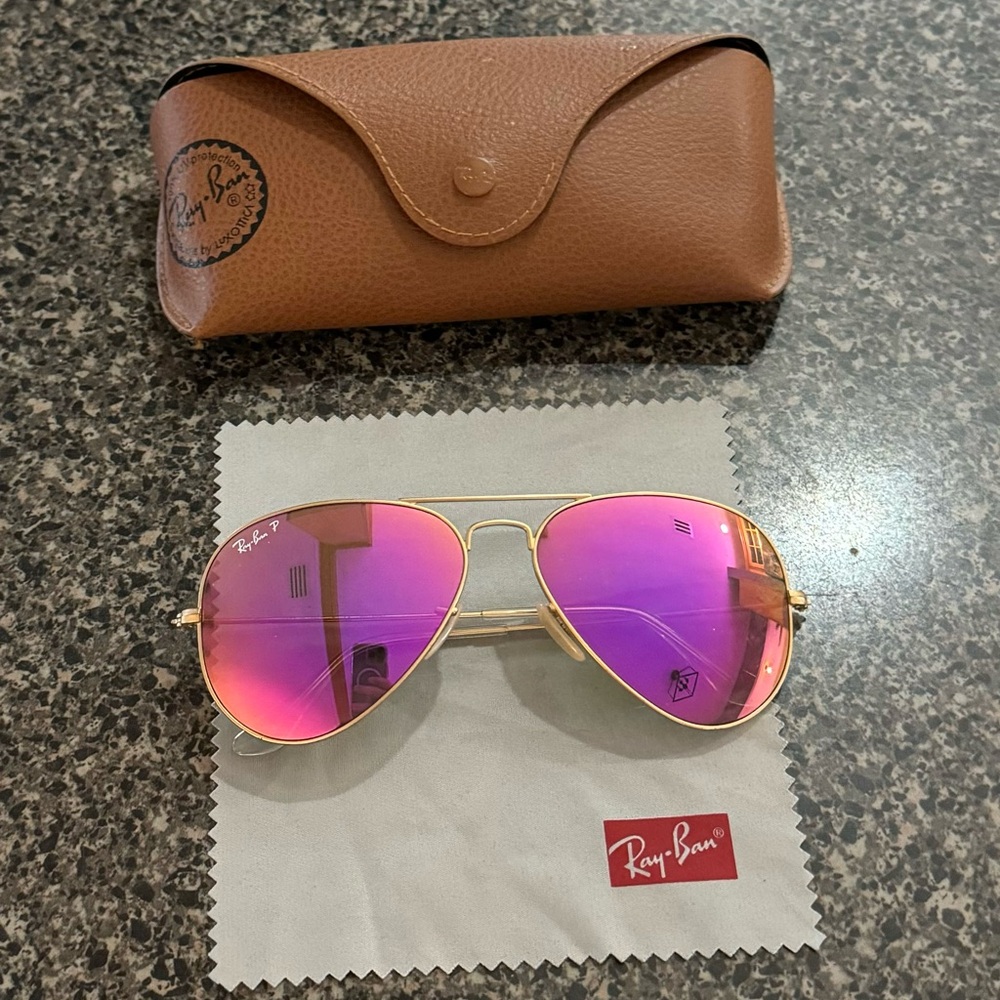 Ray-Ban Gold Frame Sunglasses with Pink Lenses